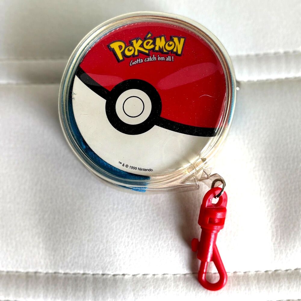 Vintage 1999 Pokemon Round Rummy Card Game Pokeball Case Nintendo Rare